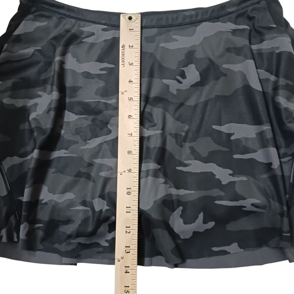 ATHLETA Camo black MATCH POINT tennis SKIRT  Medium GOLF skort EUC - Picture 10 of 13